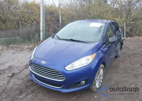 2014 Ford Fiesta Titanium из США, поврежденный, VIN 3FADP4CJ3EM220218